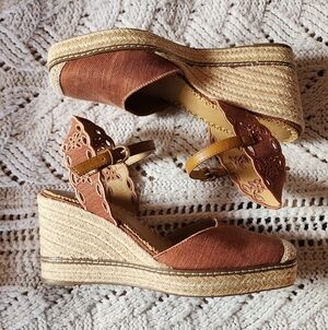 NWOB Crown Vintage Narri Wedge